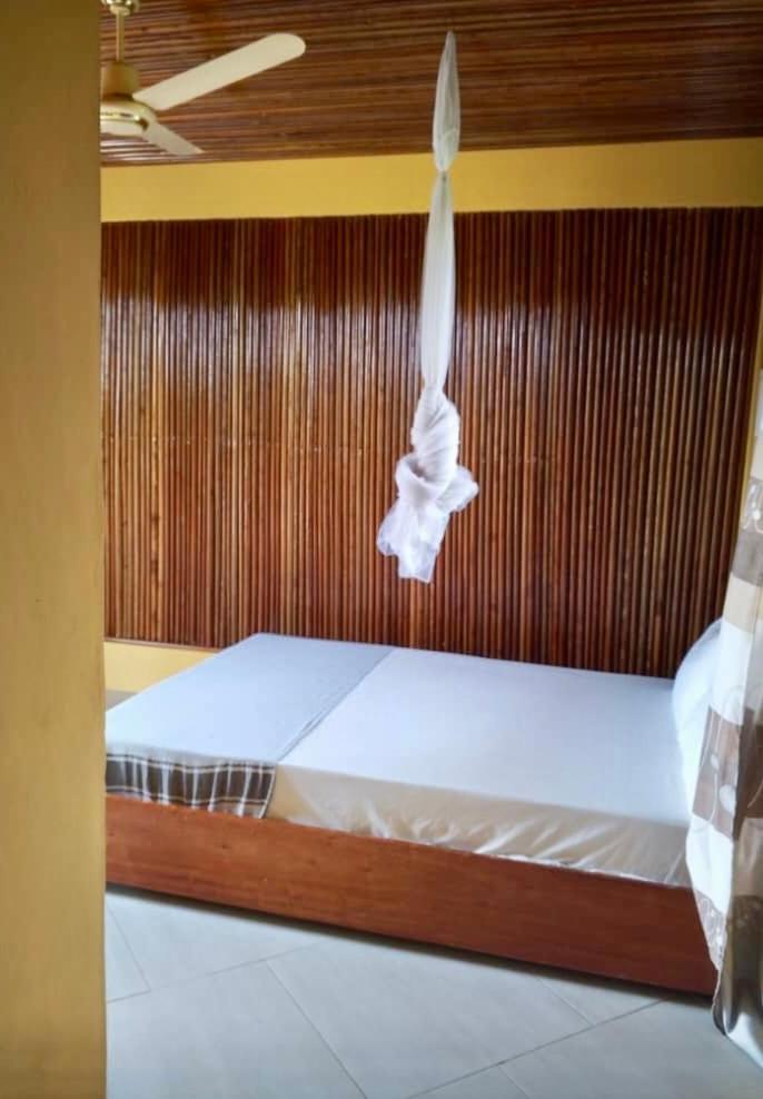 Serenity Haven Lodge Busua Exterior photo