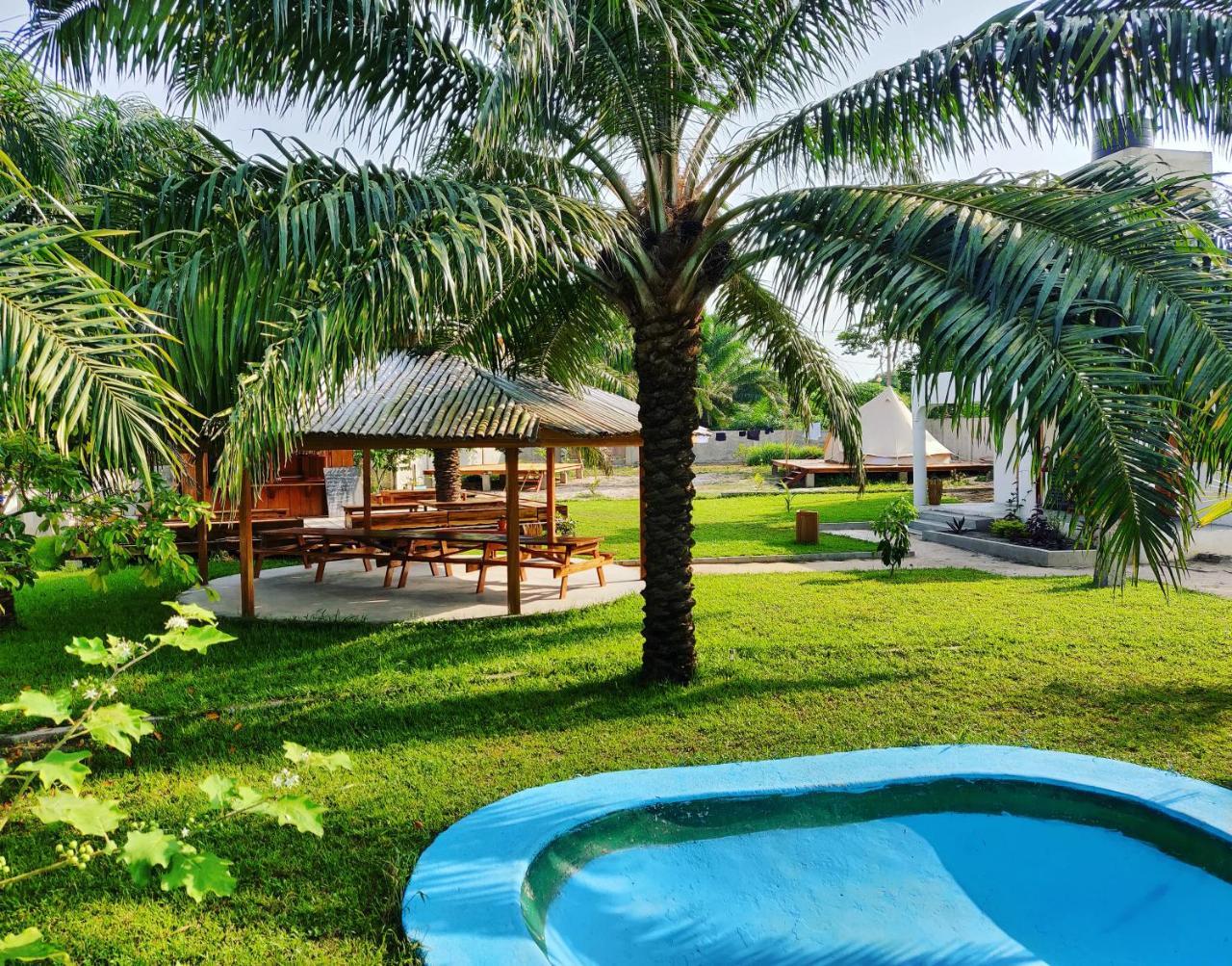 Serenity Haven Lodge Busua Exterior photo